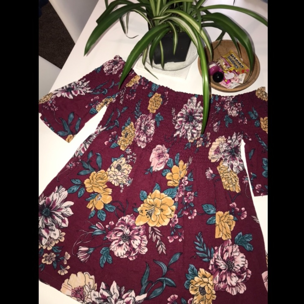 Xhilaration Off The Shoulder Blouse Size L